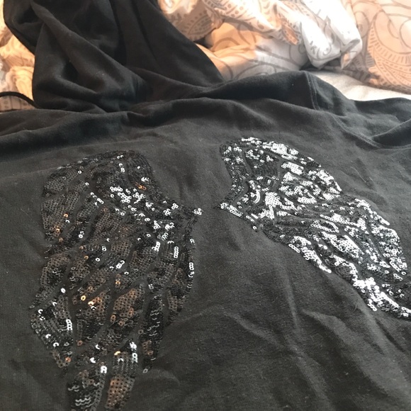 Victoria's Secret angel sweatshirt😻 Price drop!!