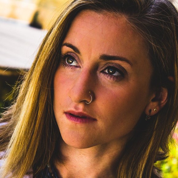 Meet your Posher, Briana