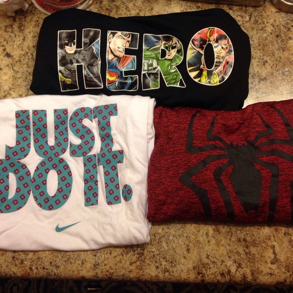 Set of three work out shirts!