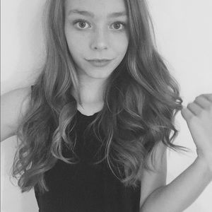 Meet your Posher, Julia