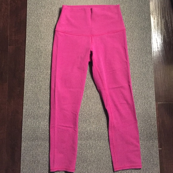 ⭐️weekend sale⭐️ Lululemon cotton blend WU crop