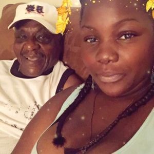 Meet your Posher, Caitlin