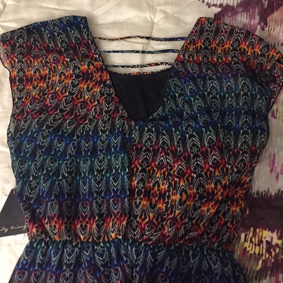 Dress - Picture 3 of 4