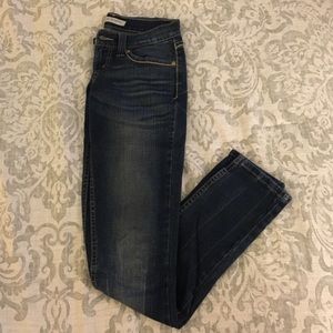 Levi 524 lowrise skinny jeans