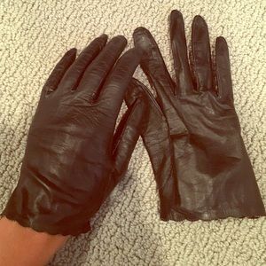 Vintage black leather gloves