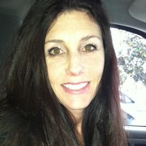 Meet your Posher, Adrienne