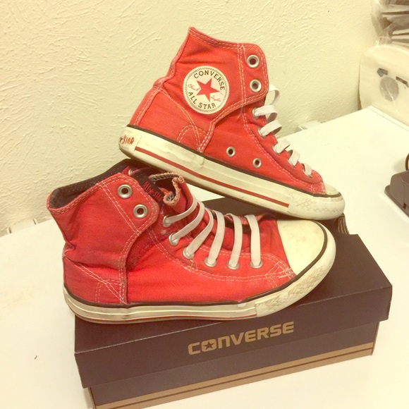 Red converse size 2