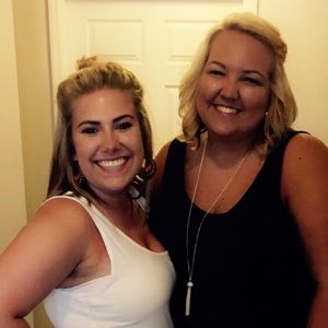 Meet your Posher, Courtney