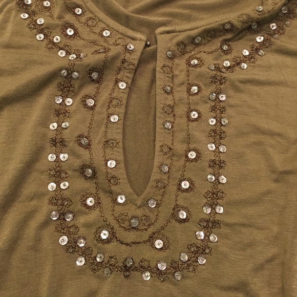 BOGO💥SEXIEST OLIVE TOP - Picture 2 of 3