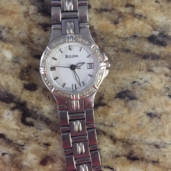 Bulova watch - Picture 3 of 4