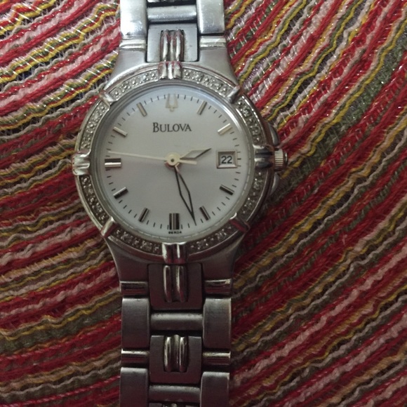 Bulova watch - Picture 1 of 4
