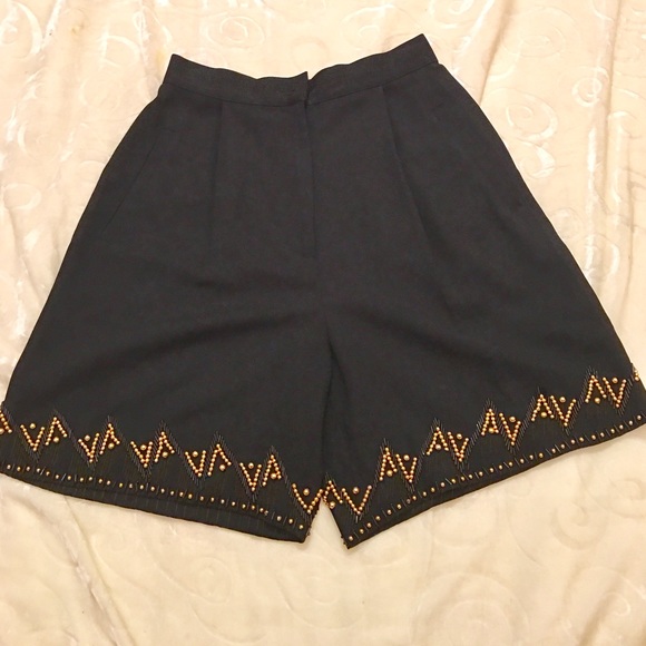 Designer APART high waisted beaded shorts!!
