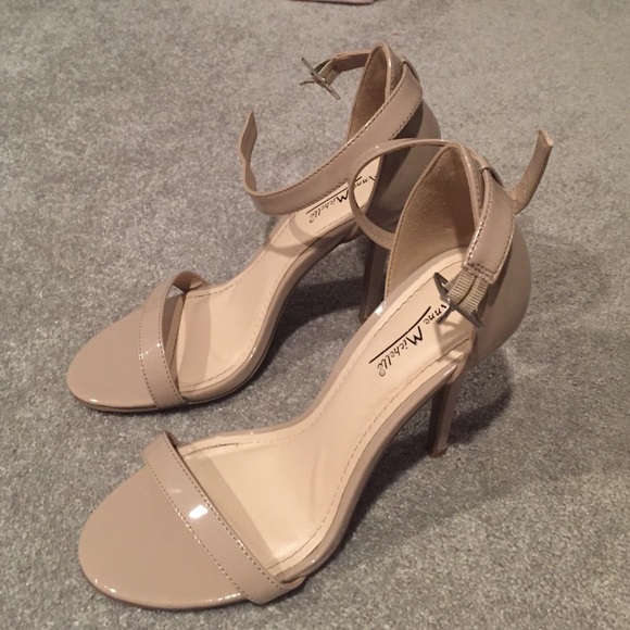 SALE! Nude Patent Heels Size 8