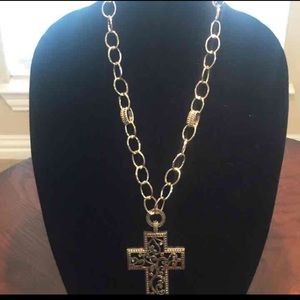 Stunning Silver Cross Necklace & Earrings