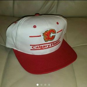 Vintage Calgary Flames snapback cap