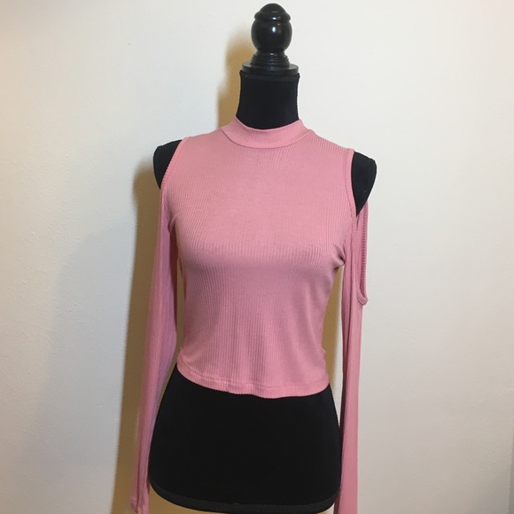 Pink ribbed peek-a-boo shoulder long sleeve size m