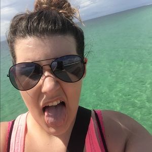 Meet your Posher, Meagan