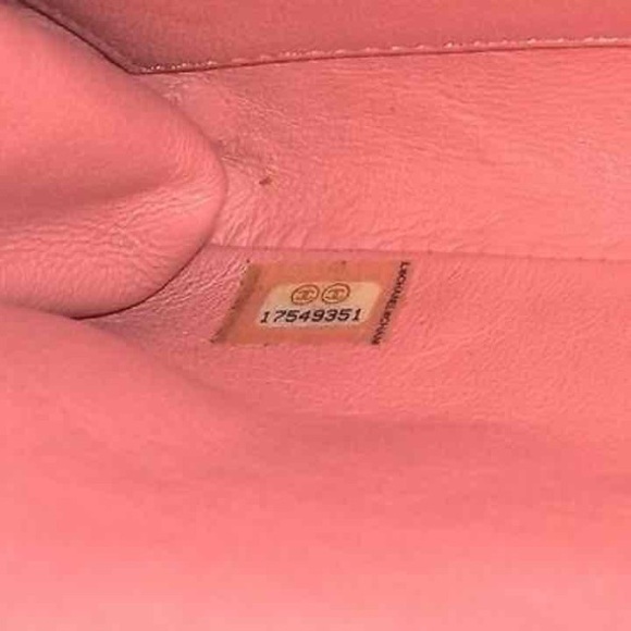 Chanel purse - Picture 3 of 4