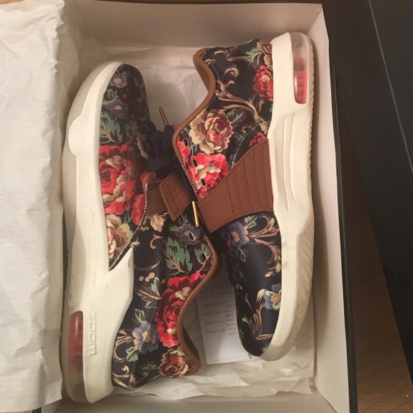 NIKE KD VII EXT FLORAL QS.