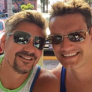 Meet your Posher, Derek