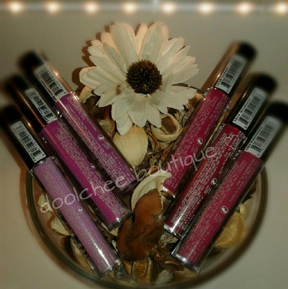 Set of 6 matte lipgloss! - Picture 2 of 3