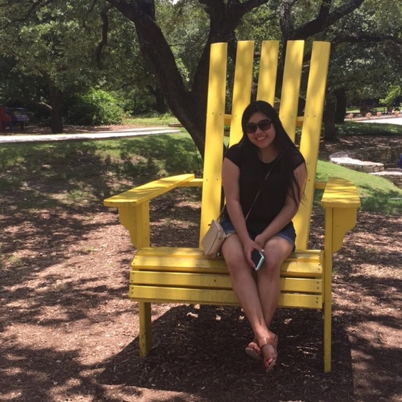 Meet your Posher, Kimberly