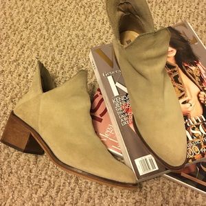 Zara suede light tan booties