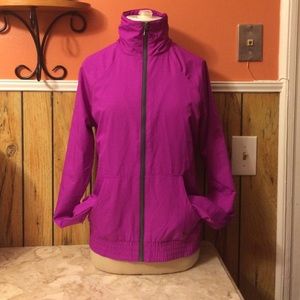 Under armour jacket🔴