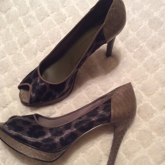 B Makowsky shoe