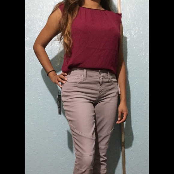 Red Violet Ann Taylor blouse. XS - Picture 3 of 3