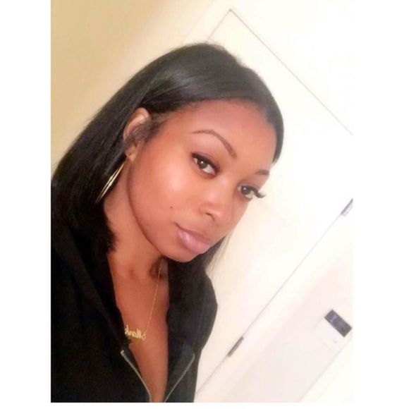 Meet your Posher, Markecia - Picture 1 of 1