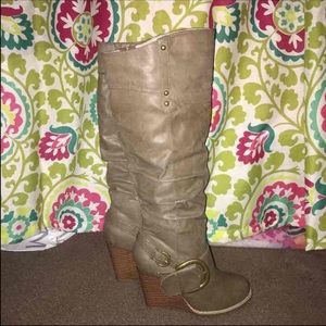 Liliana Wedge Boots