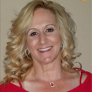 Meet your Posher, Gina