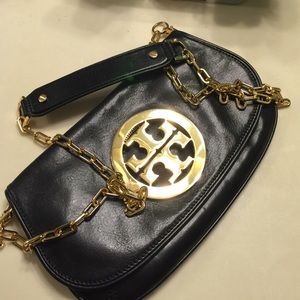 .TRADE.  @lilynguyen1989