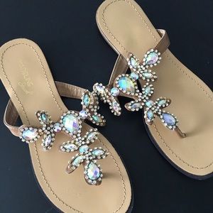 Flat sandals