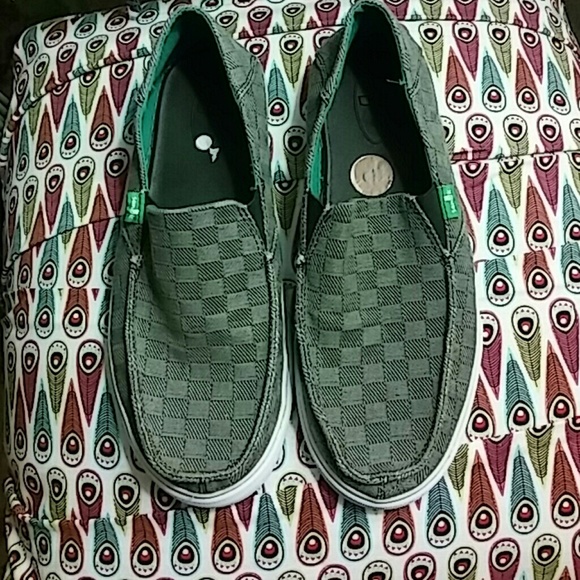 Sanuk grey slip on shoes size 8