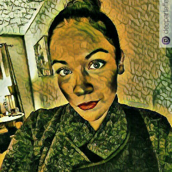 Meet your Posher, Maria - Picture 2 of 6