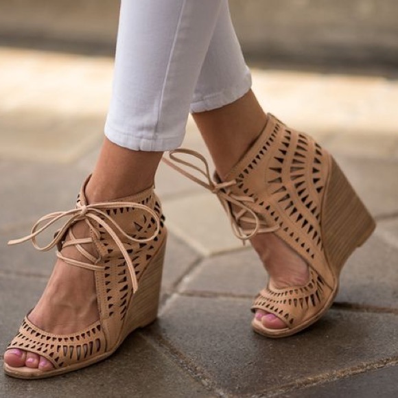 Rodillo-Hi Nude wedge NIB