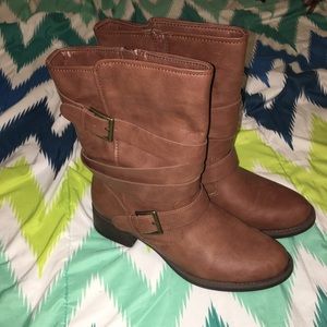 Women's Mid-Calf Boots
