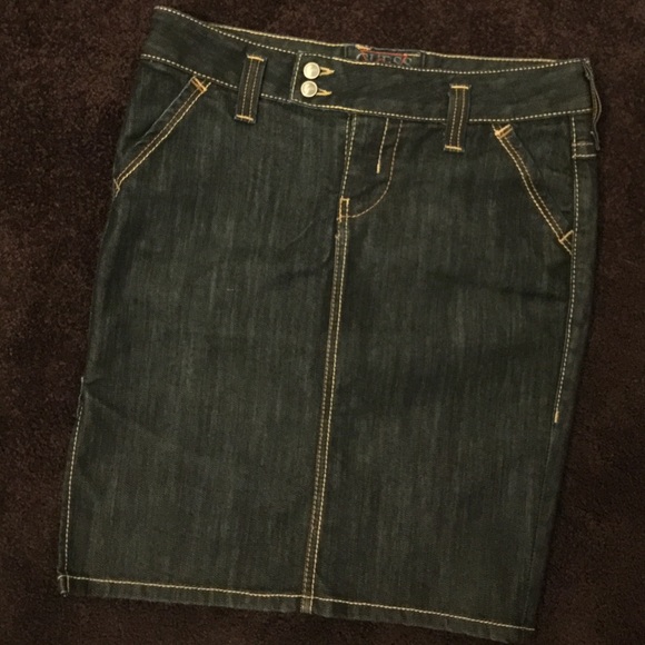 ❤️Guess Bundle❤️ - Picture 2 of 2