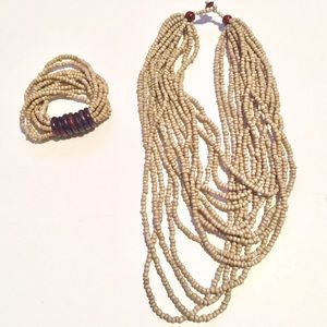 Handbeaded necklace bracelet set