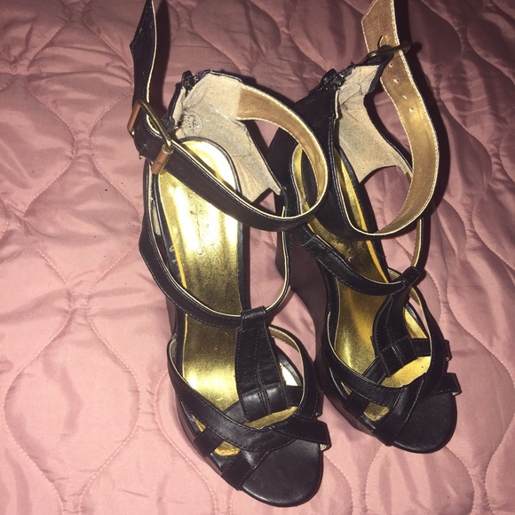 Platform 7 - Picture 2 of 3