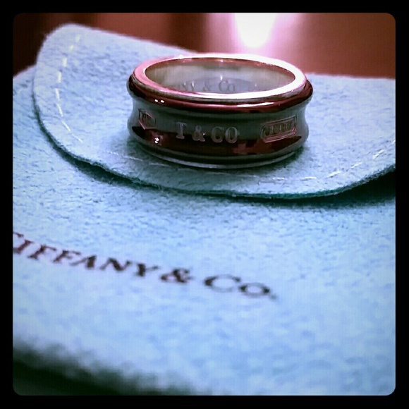 🚫SOLD🚫Tiffany Men's Silver/Titanium Ring - Picture 4 of 8