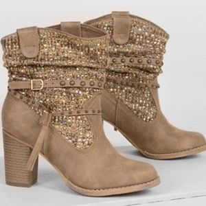 Not Rated Thumbs Up Boot Size 10