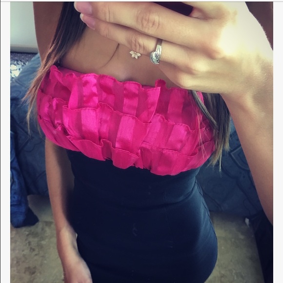✨Pink and black pencil skirt - Picture 3 of 4