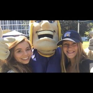 Meet your Posher, Samantha