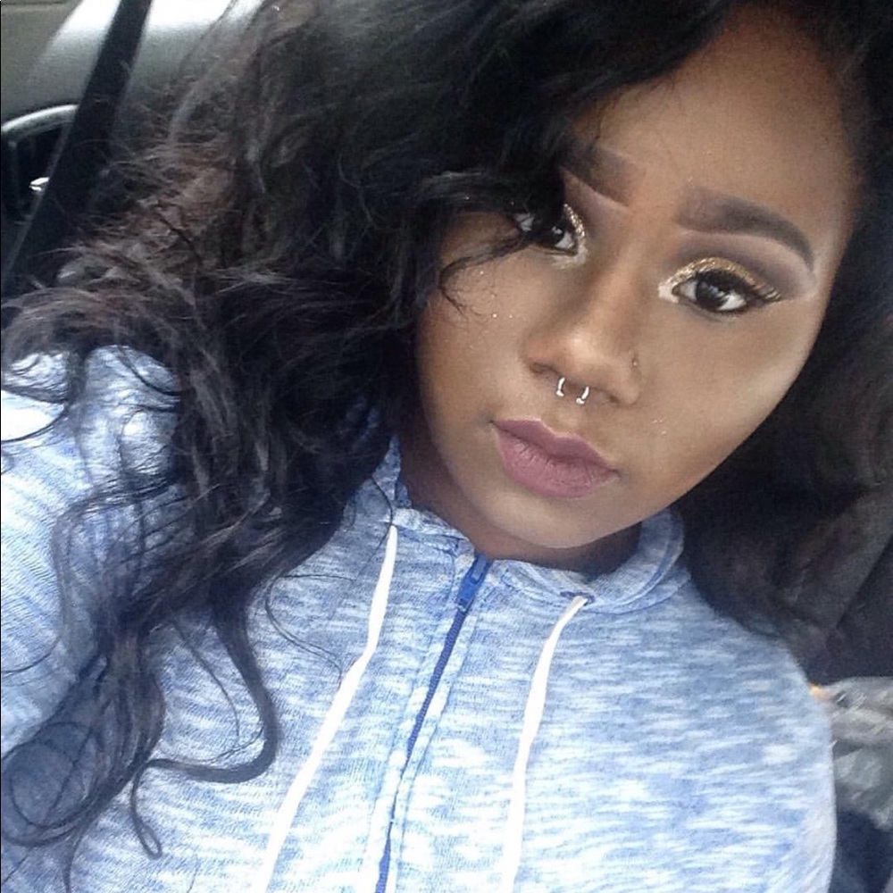 Nice To Meet you 🤝 Welcome To My Closet ❤️