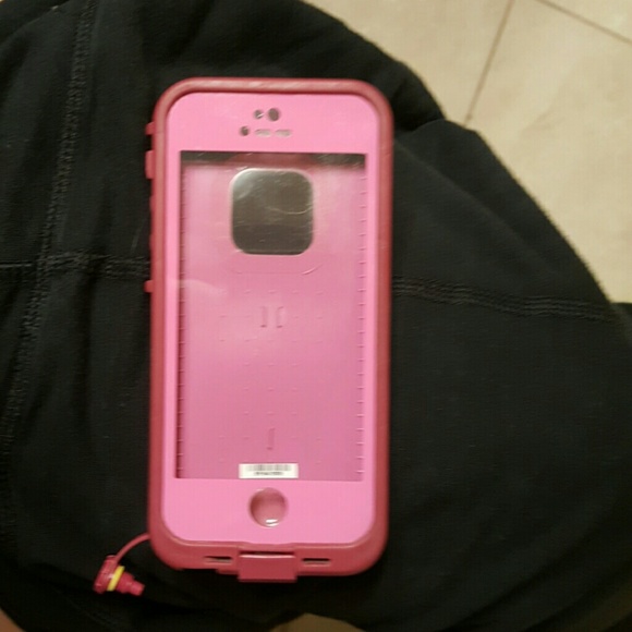 IPhone 5s life proof case