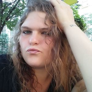 Meet your Posher, Brittney