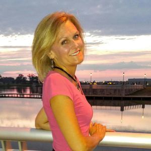 Meet your Posher, Renee